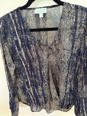 Veronica M Navy and Cream Printed V-Neck Blouse